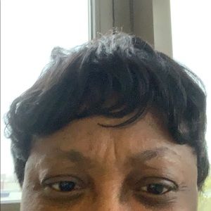 Meet your Posher, Delcenia